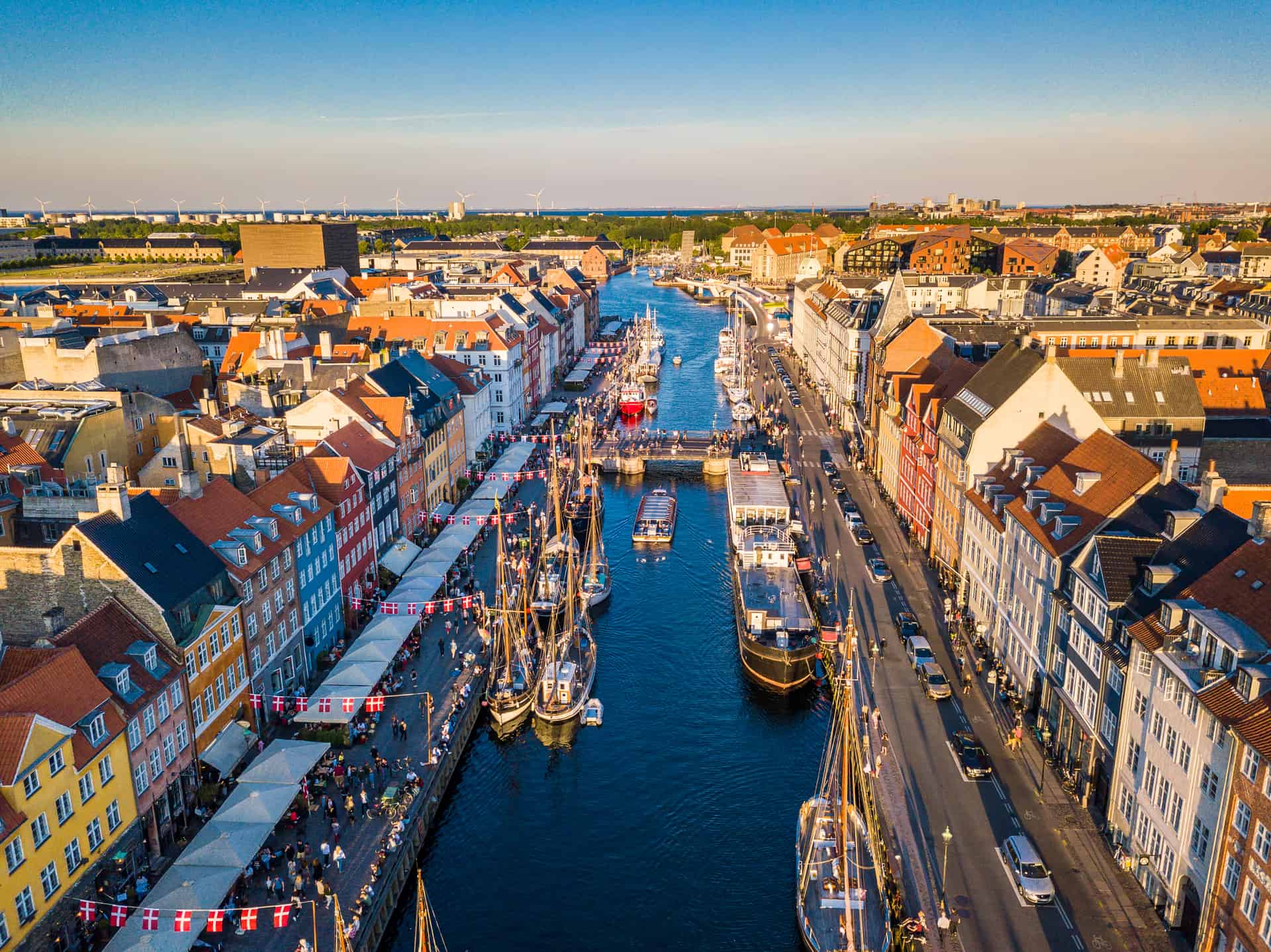 canal nyhavn copenhague