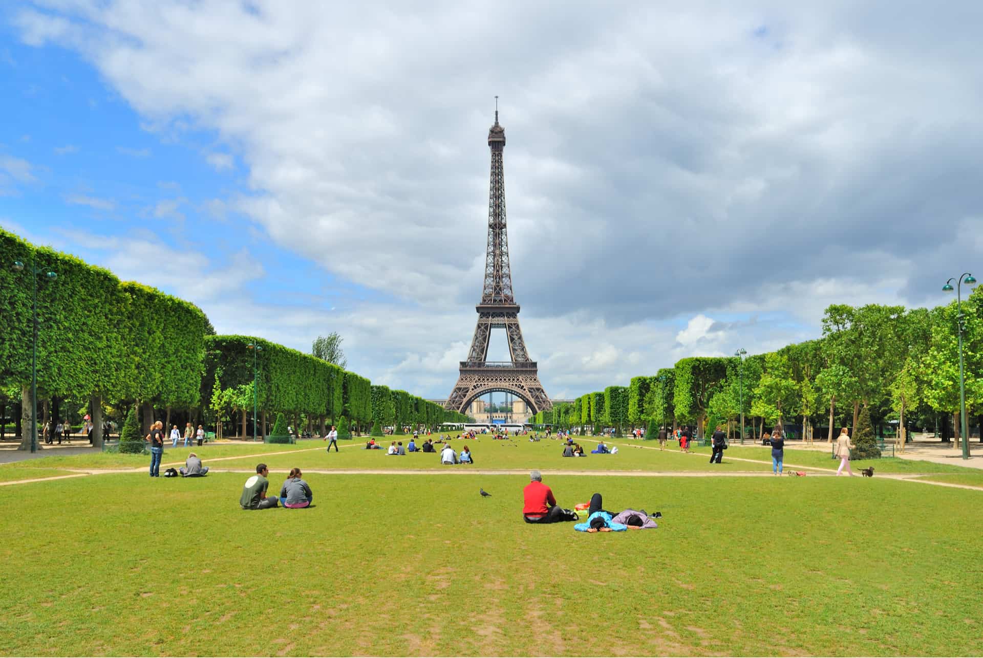 tour eiffel champs de mars