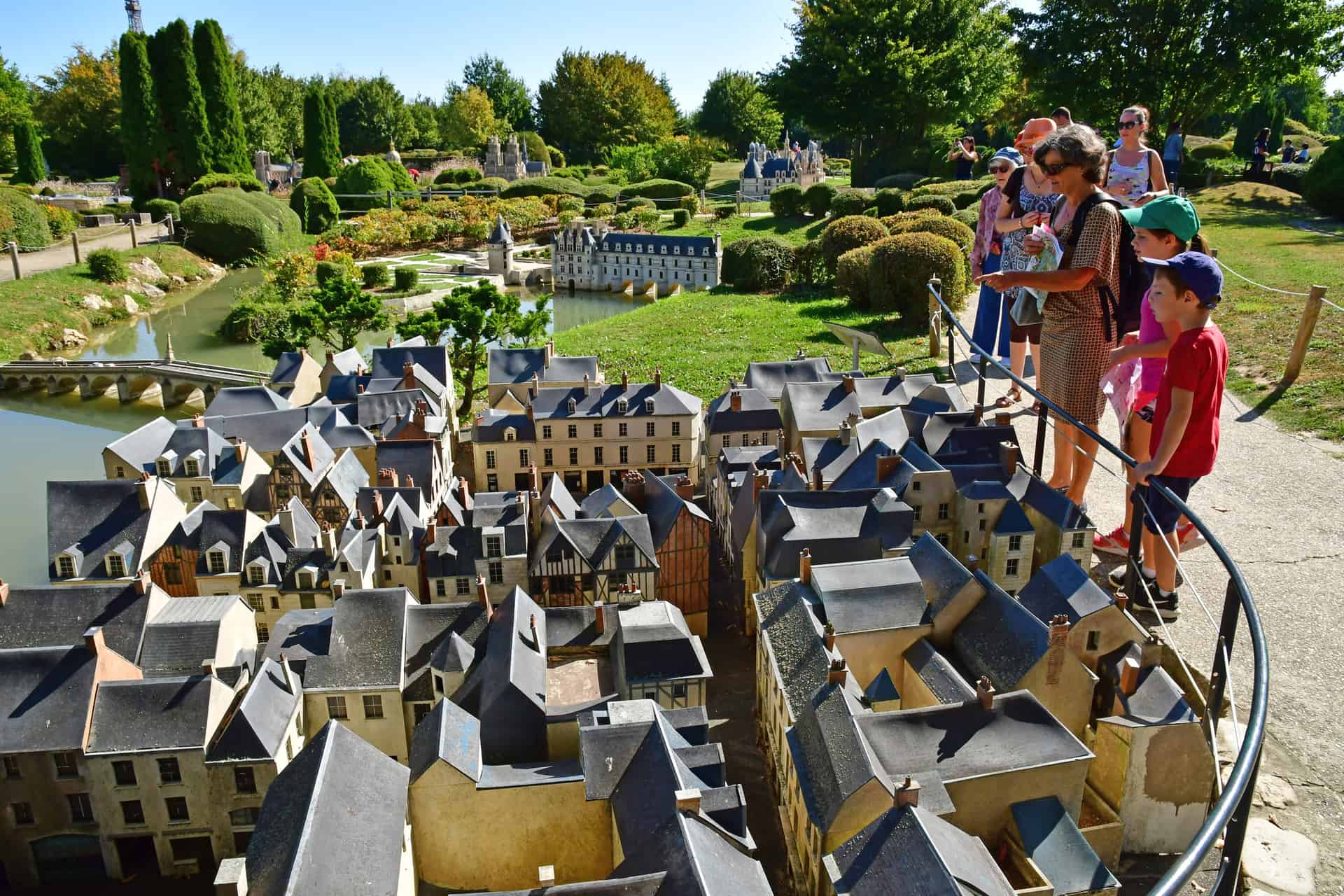 visiteurs france miniature