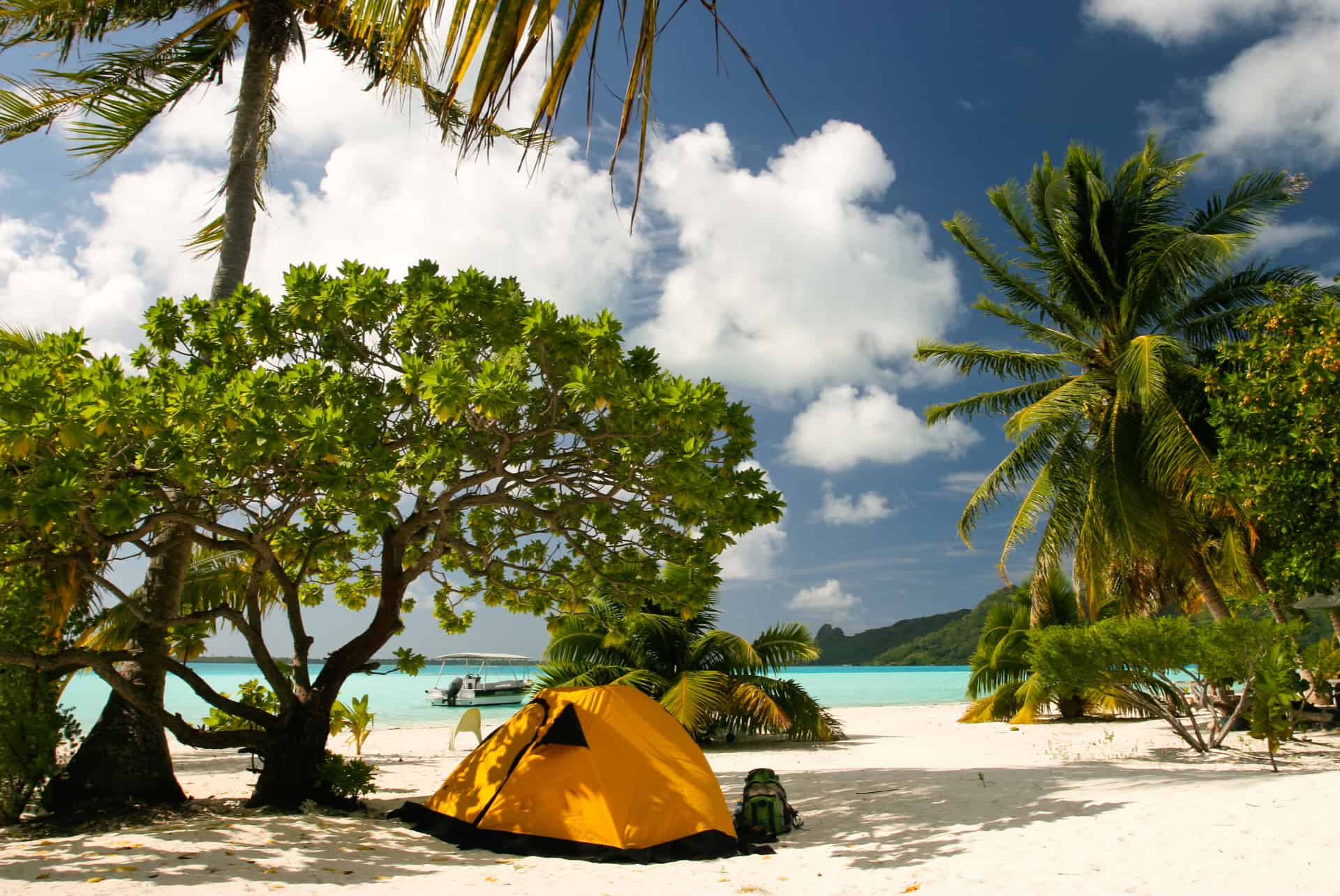 camper sous la tente polynesie