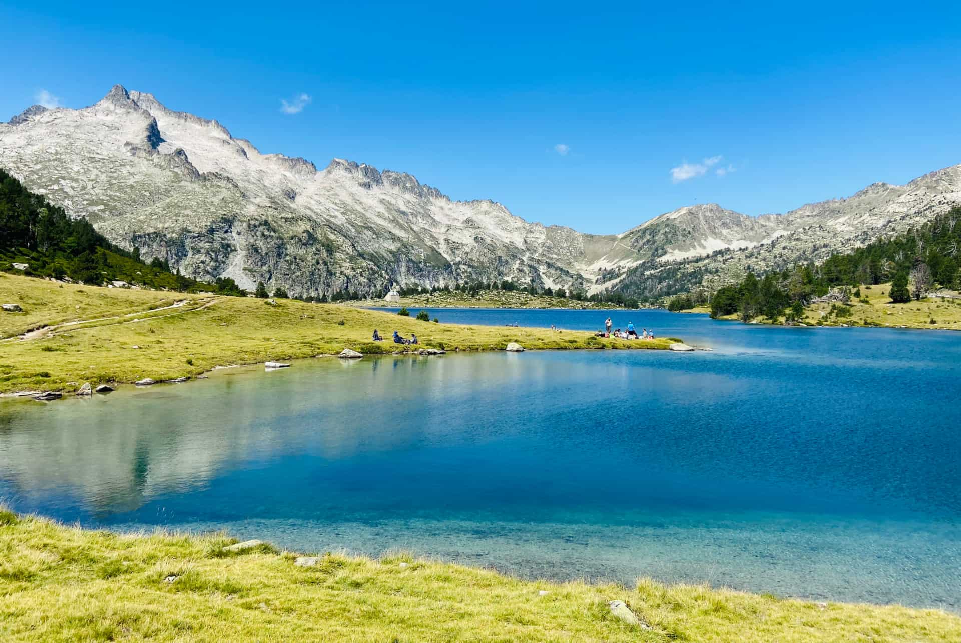 lac aumar pyrenees