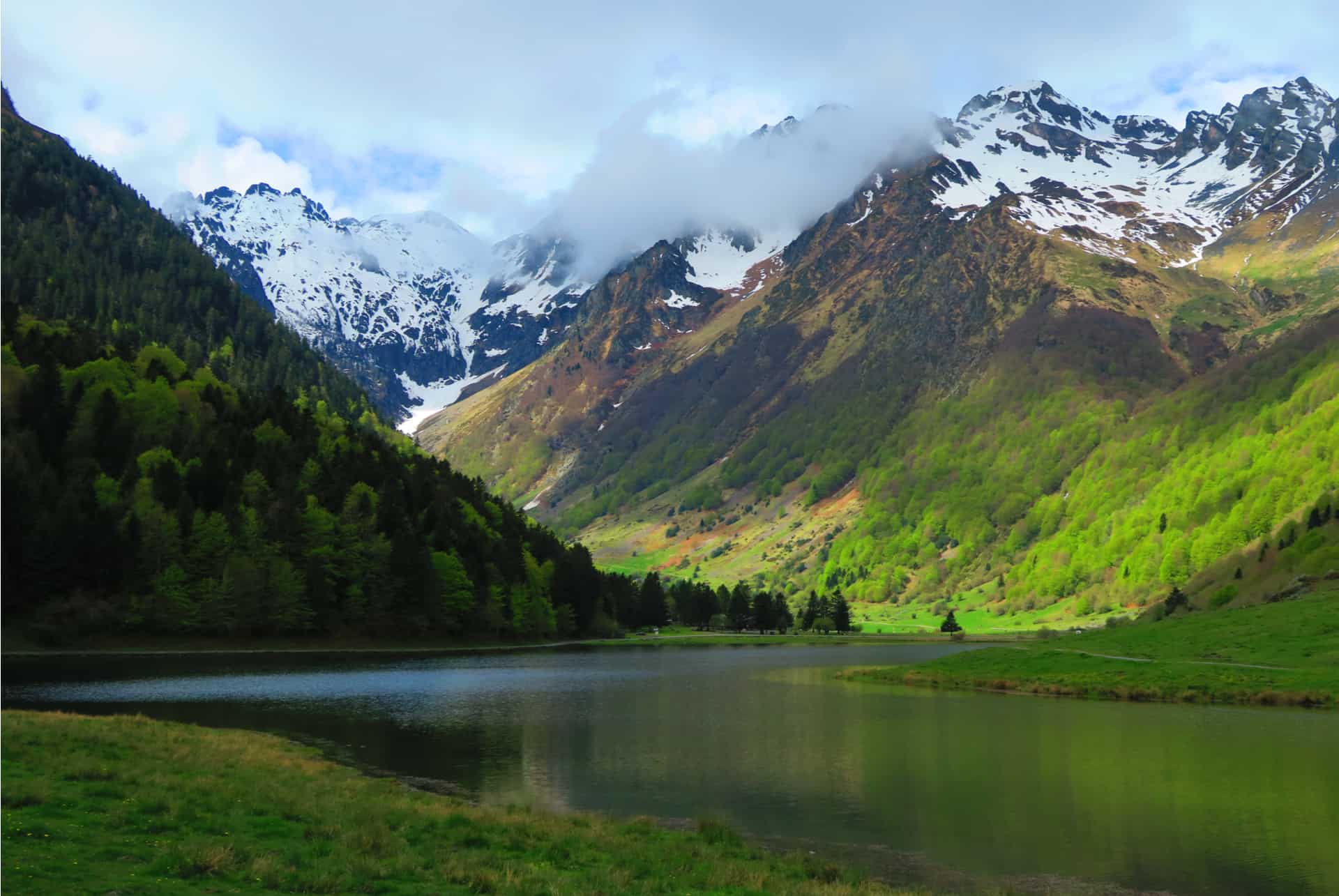 lac estaing pyrenees