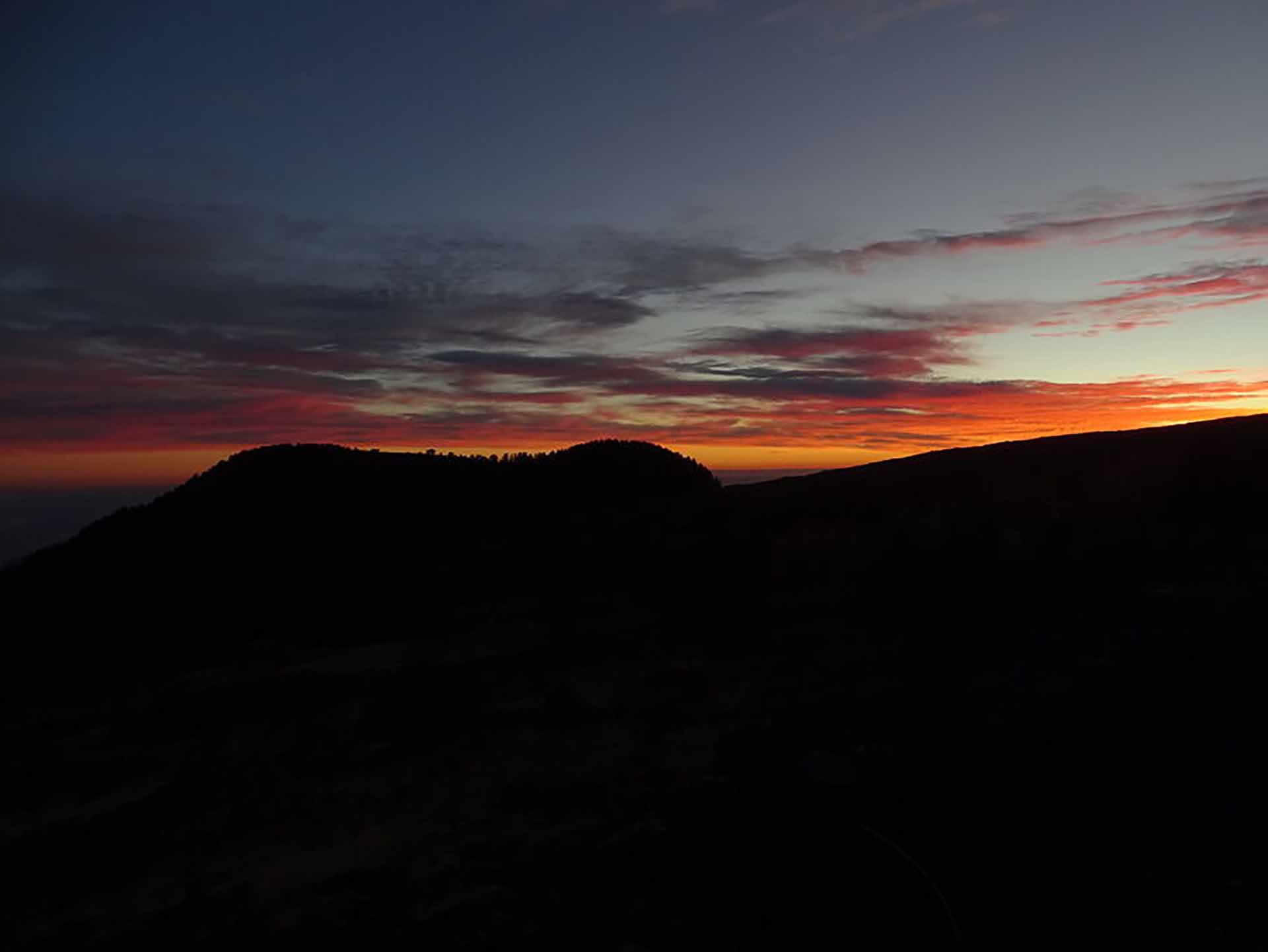 coucher de soleil volcan etna