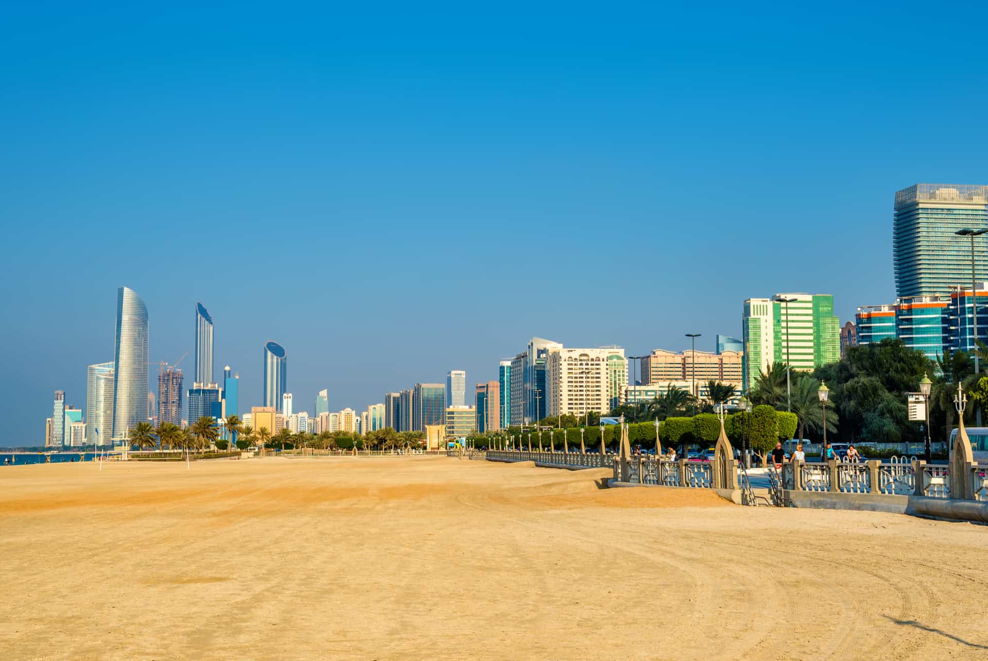 plage la corniche abu dhabi