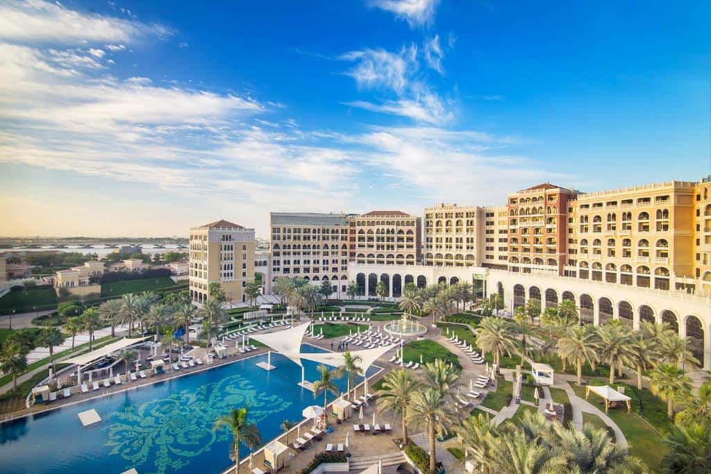 ritz carlton best places to stay in Abu Dhabi