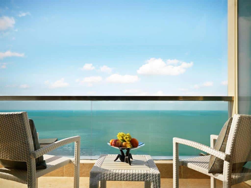 bilgah beach hotel terrasse