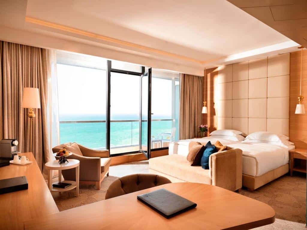 bilgah beach hotel