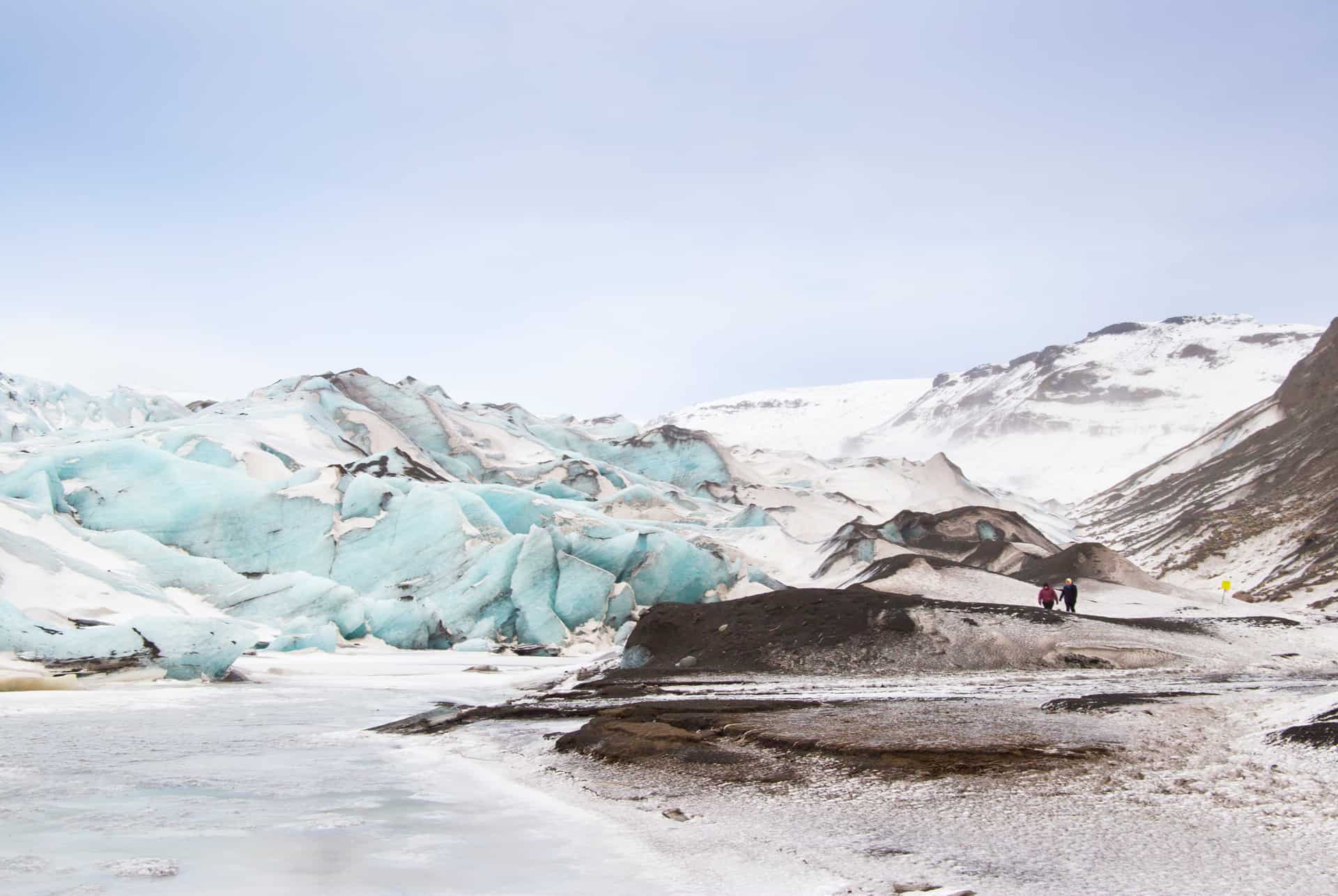 faire de la motoneige dans un glacier