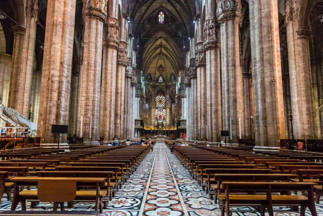interieur cathedrale
