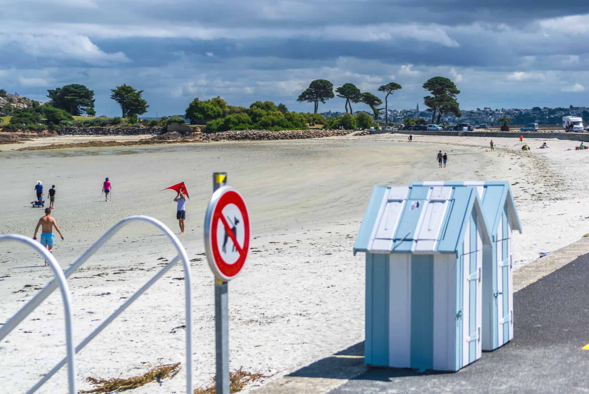 plage de saint pol de leon a maree basse