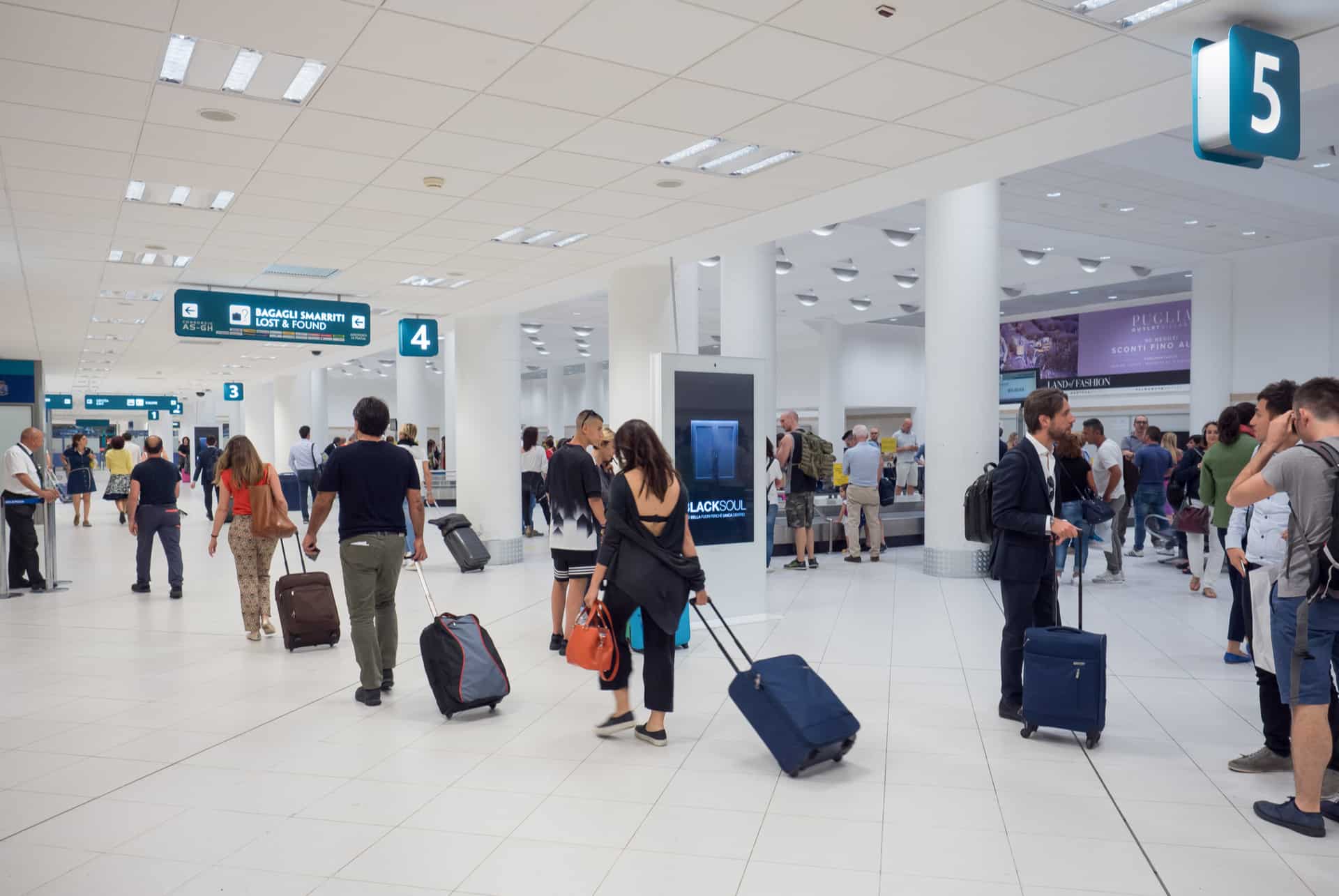 aeroport bari italie