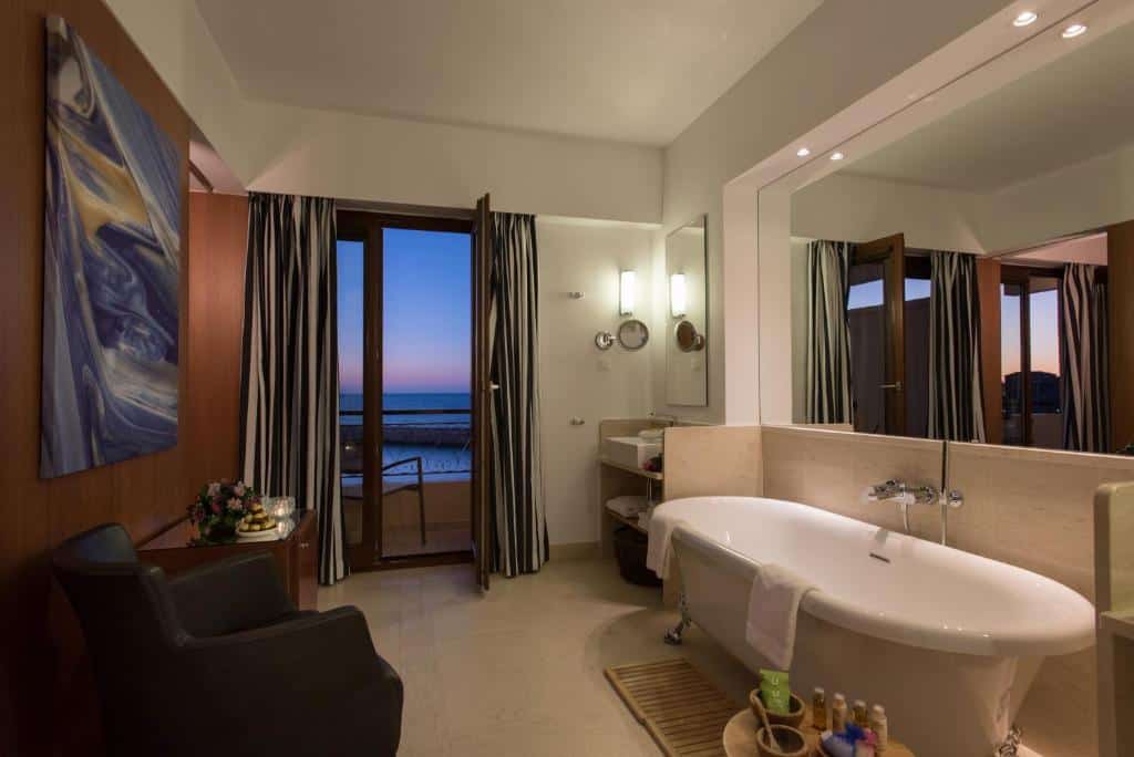 porto veniziano hotel la canee