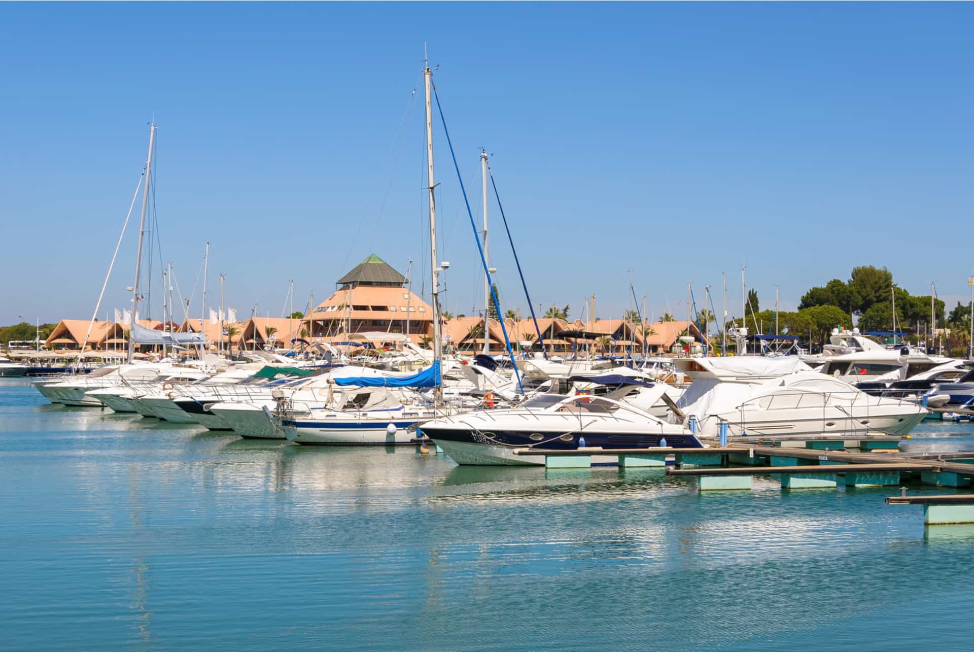 vilamoura port