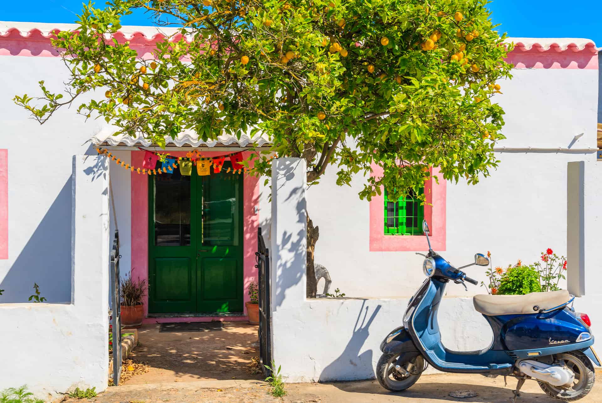 ibiza vespa