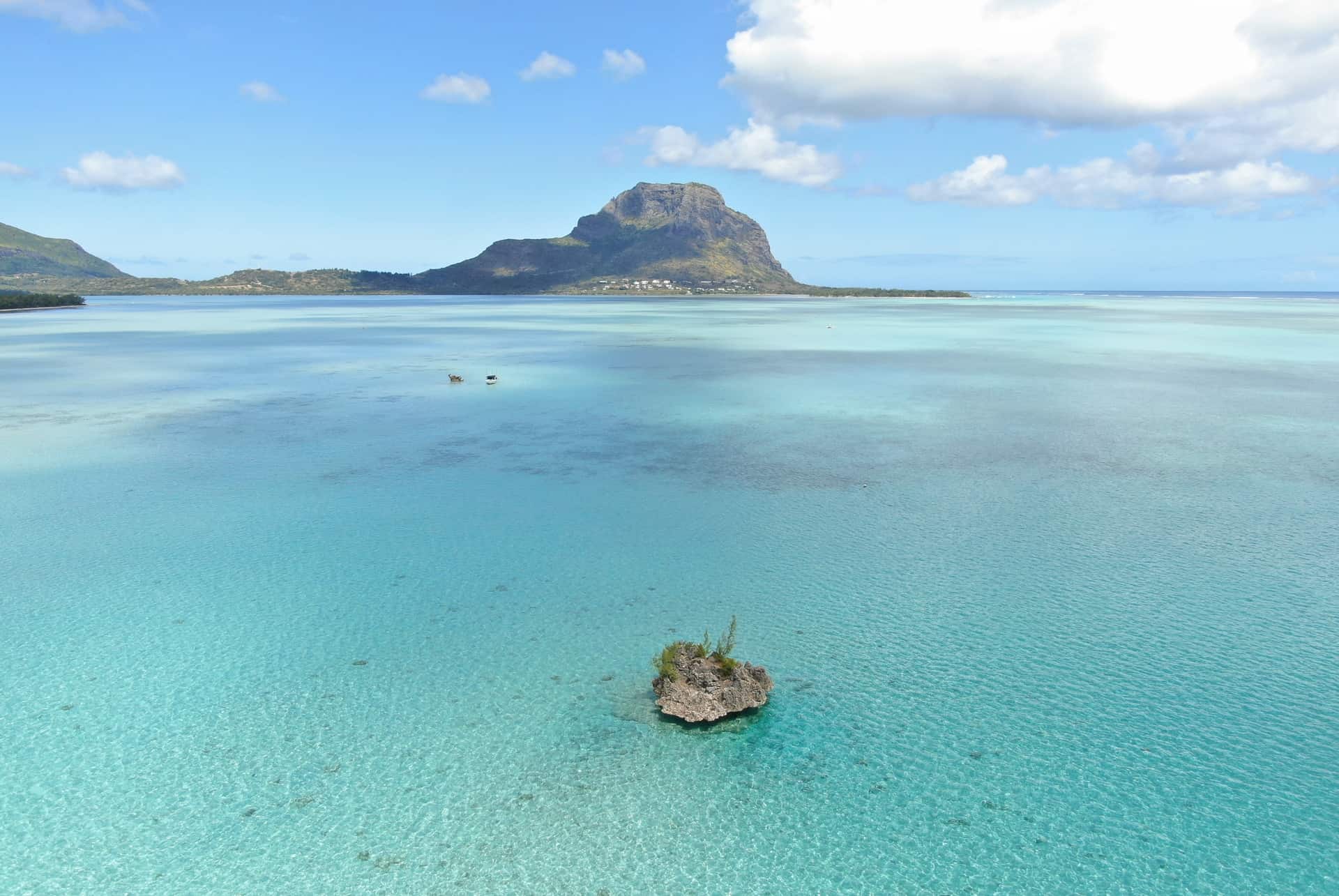 crystal rock le morne