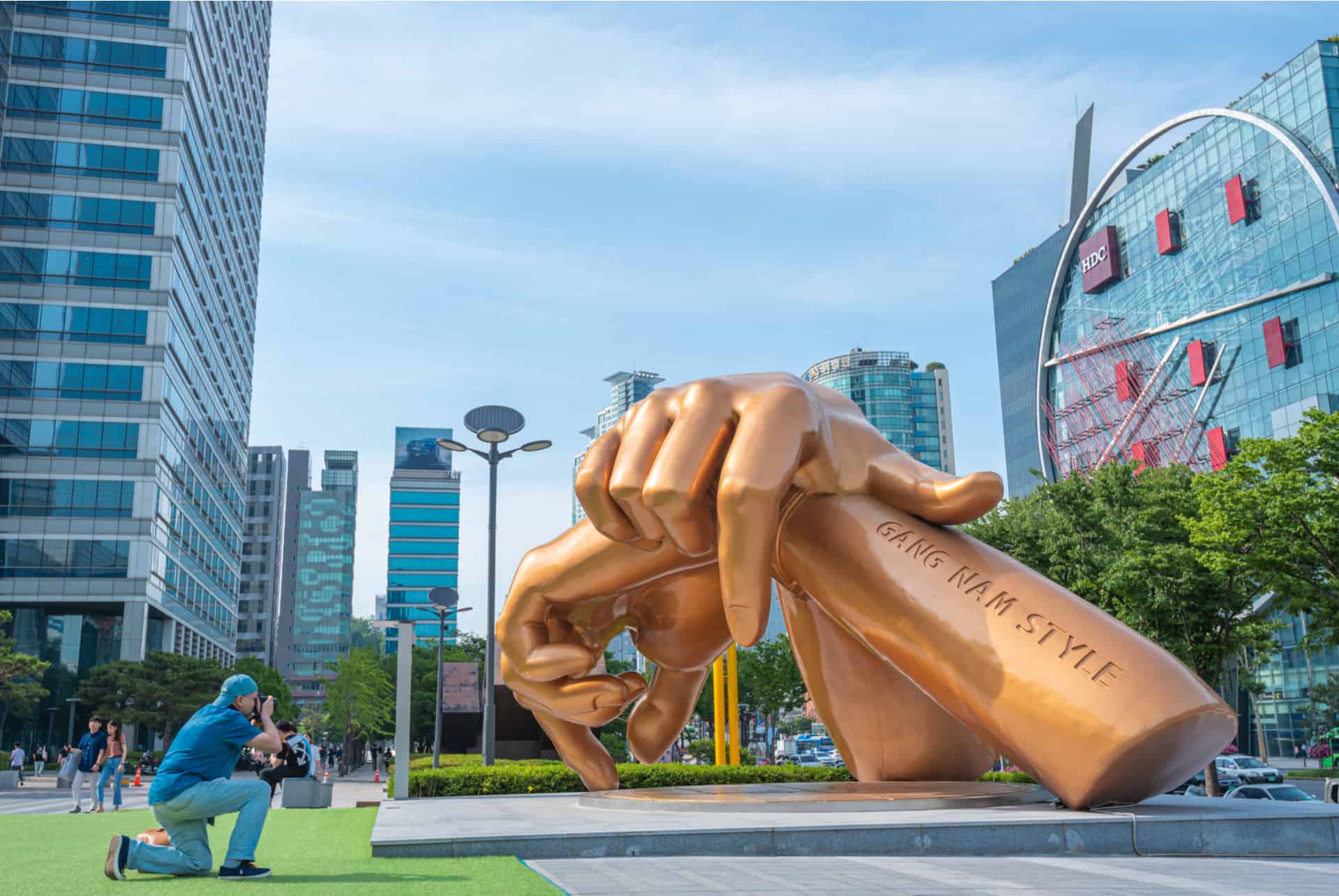 sculpture gangnam style seoul