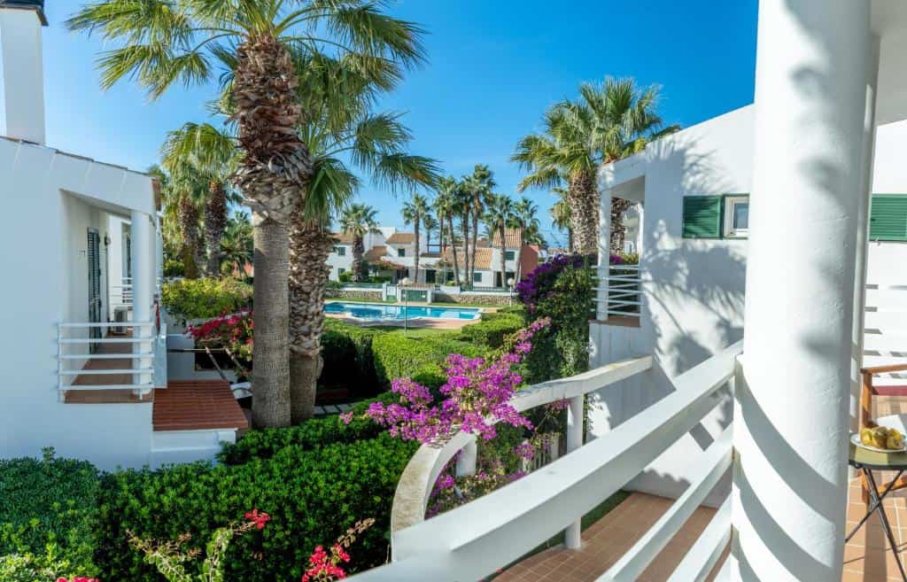 villa blanca minorque