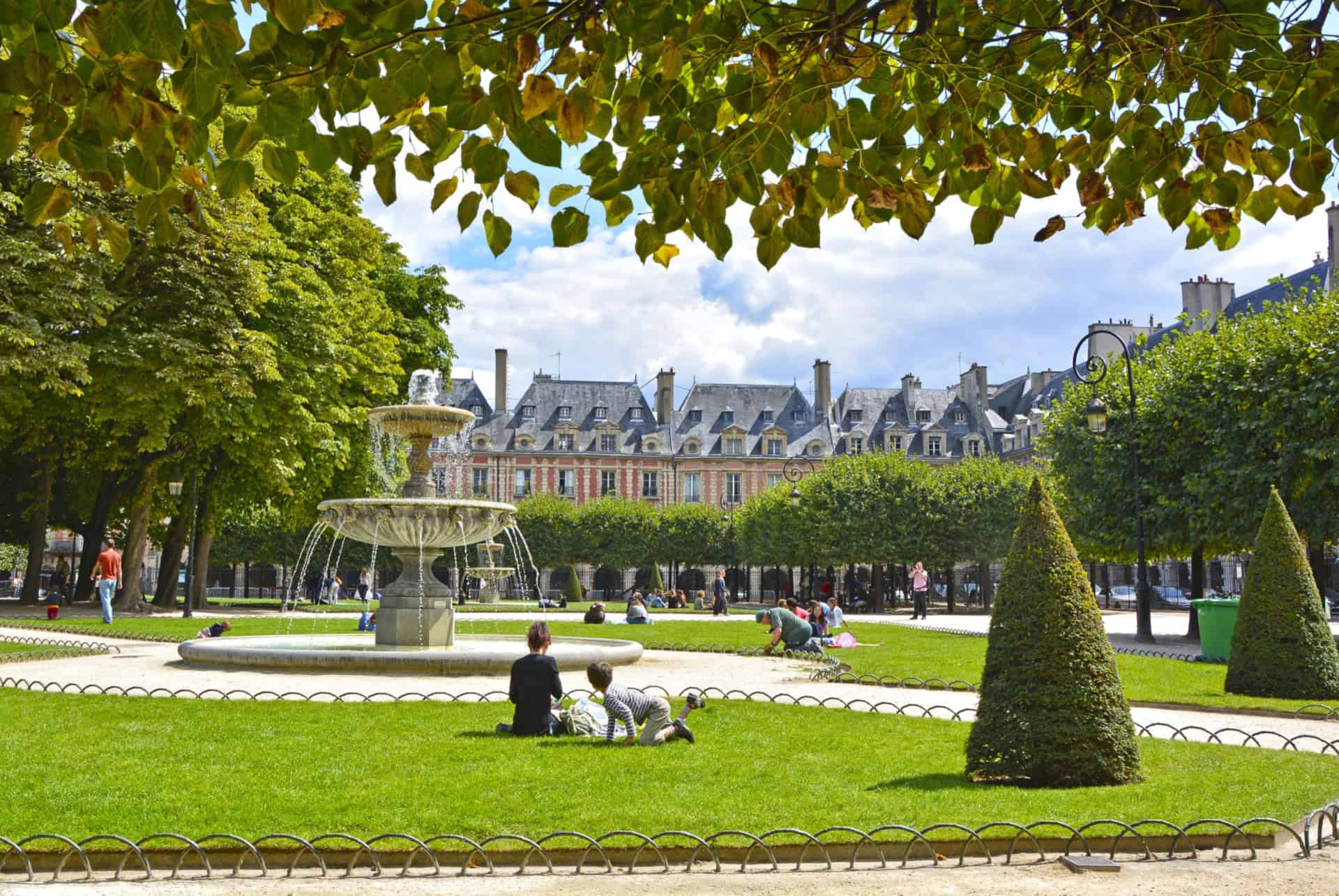 place des vosges paris