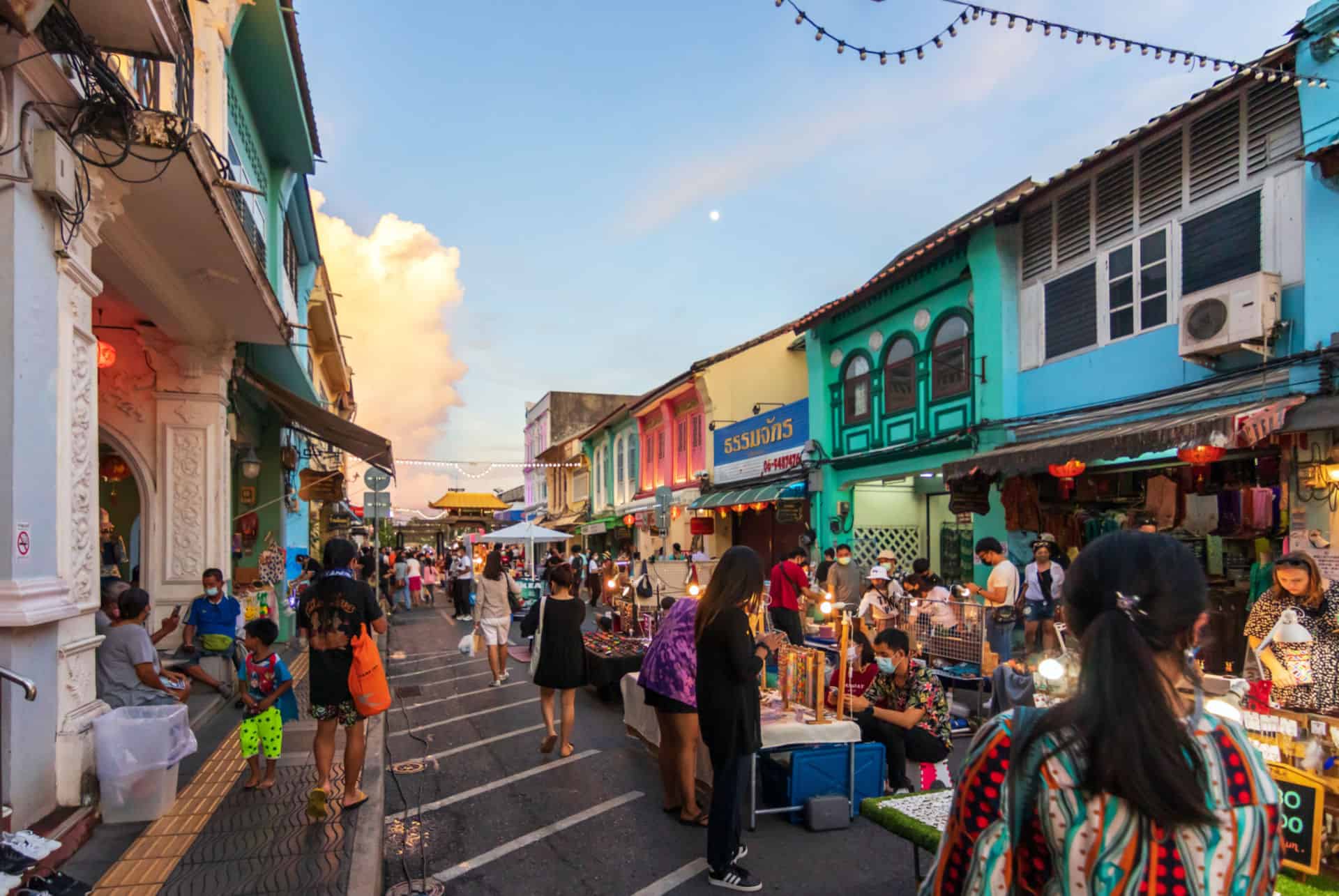 sunday street market