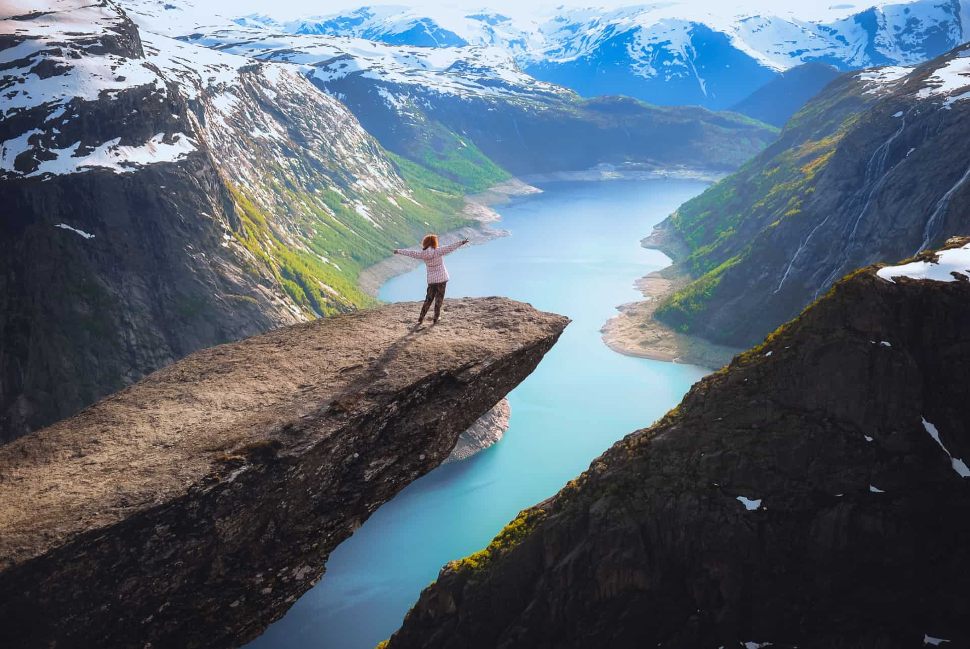 trolltunga  road trip norvege