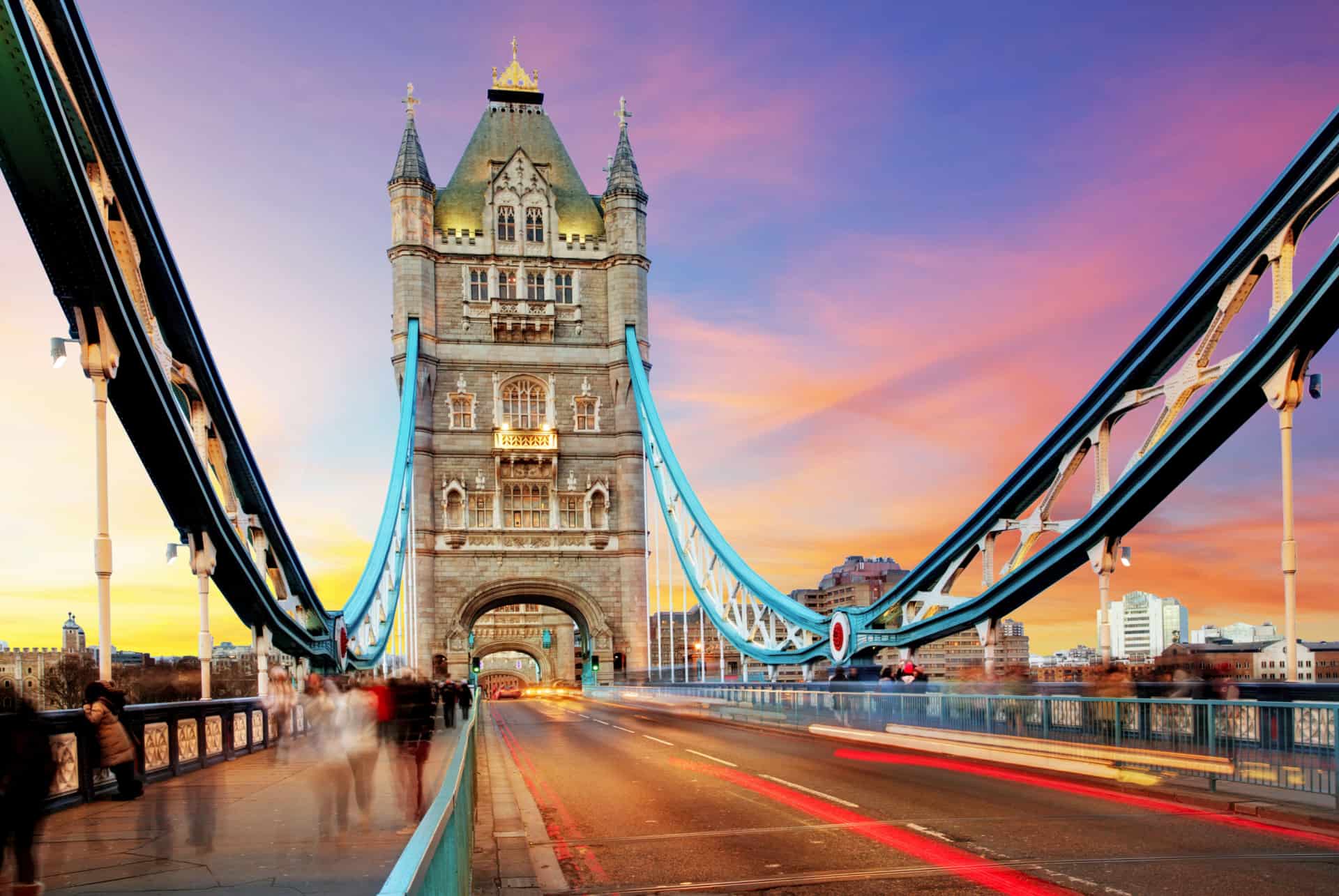 visiter tower bridge