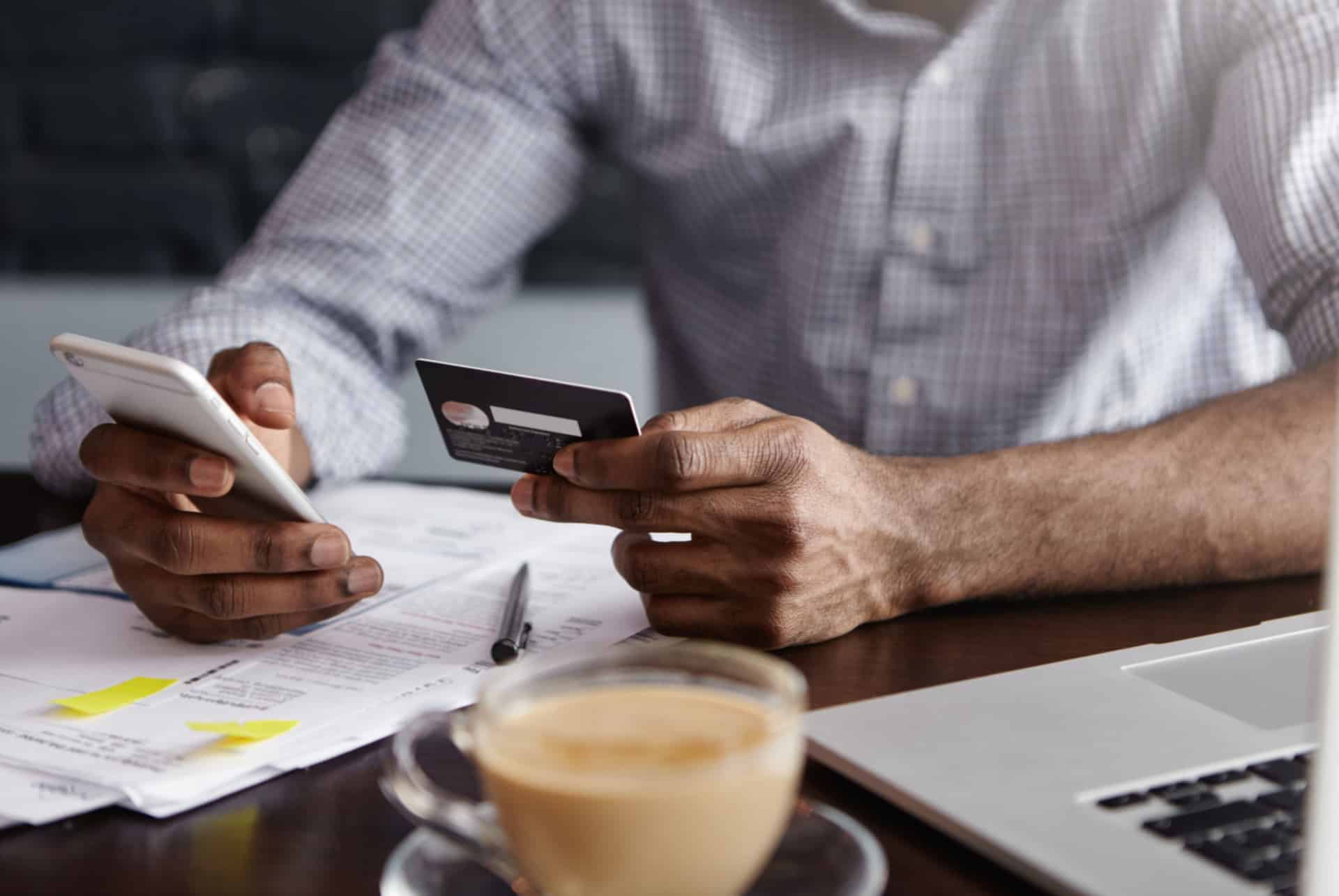 abonnements cartes bancaires pour etranger