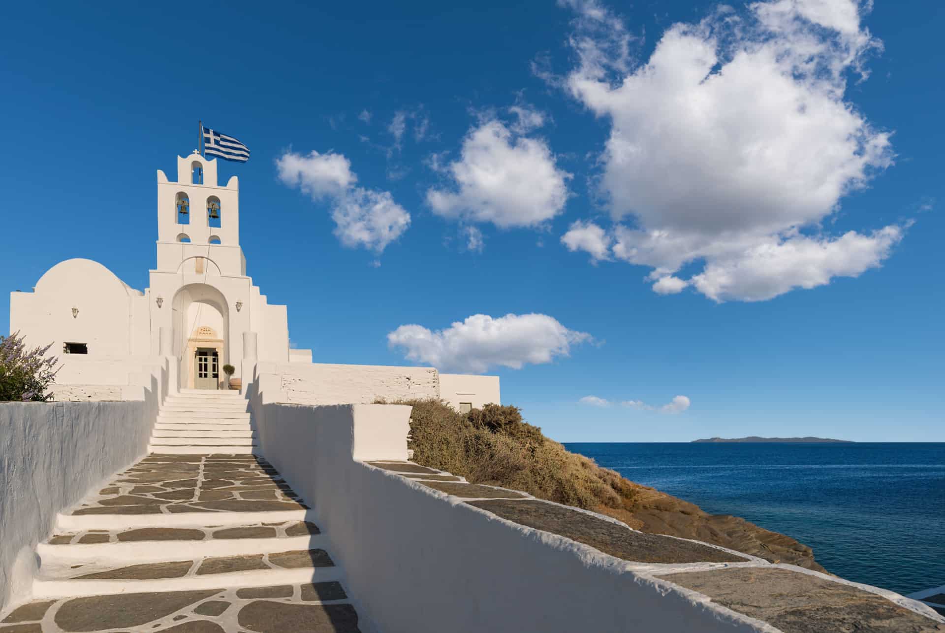 visiter les monasteres a sifnos