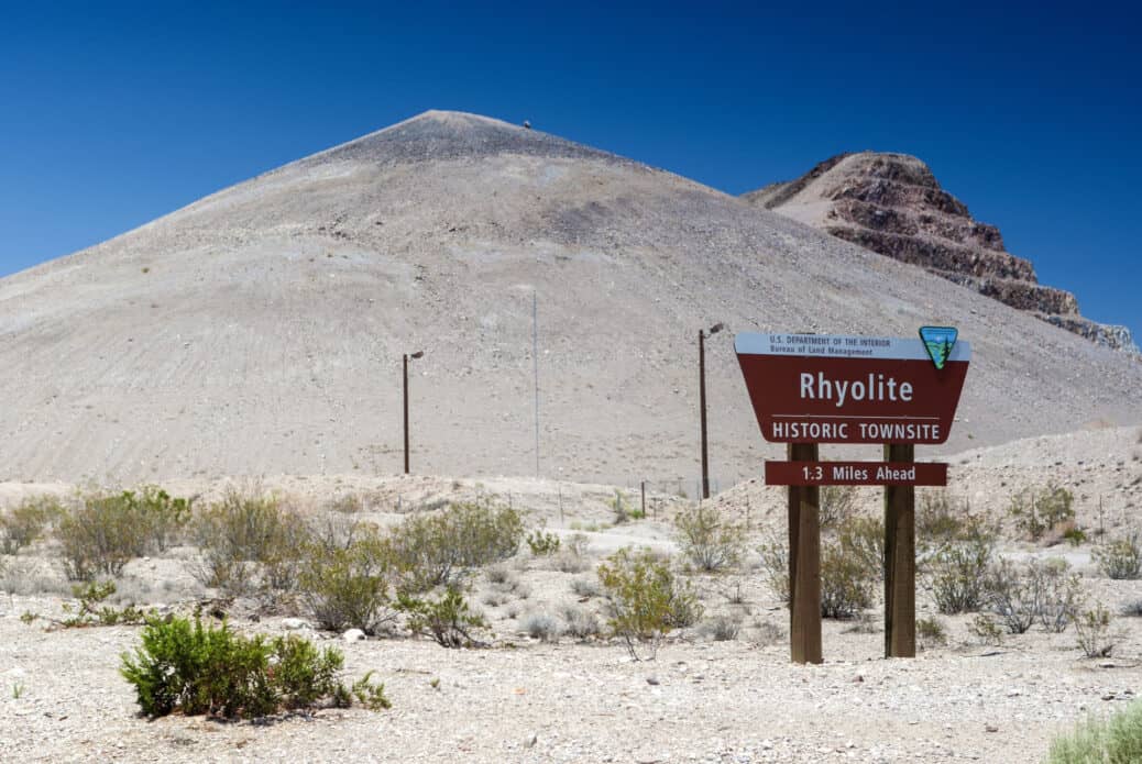 rhyolite death valley