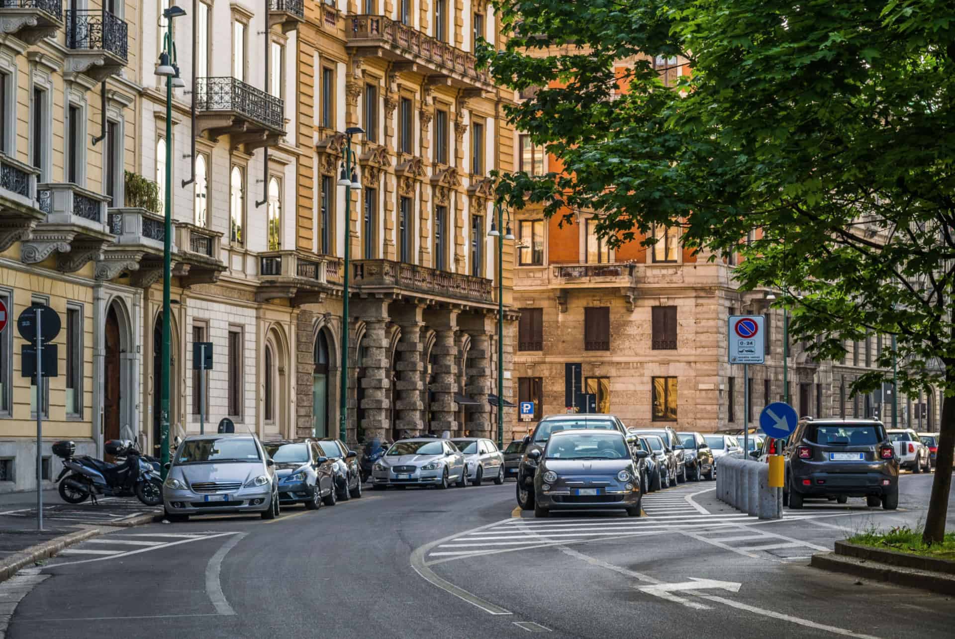 rue parking milan