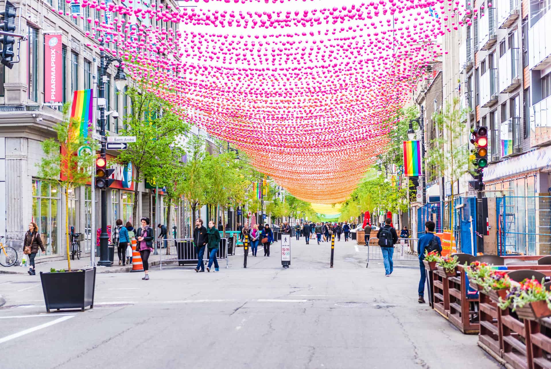 rue sainte-catherine montreal