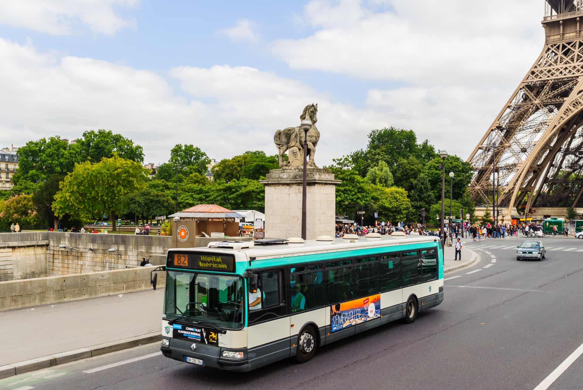 tour eiffel bus