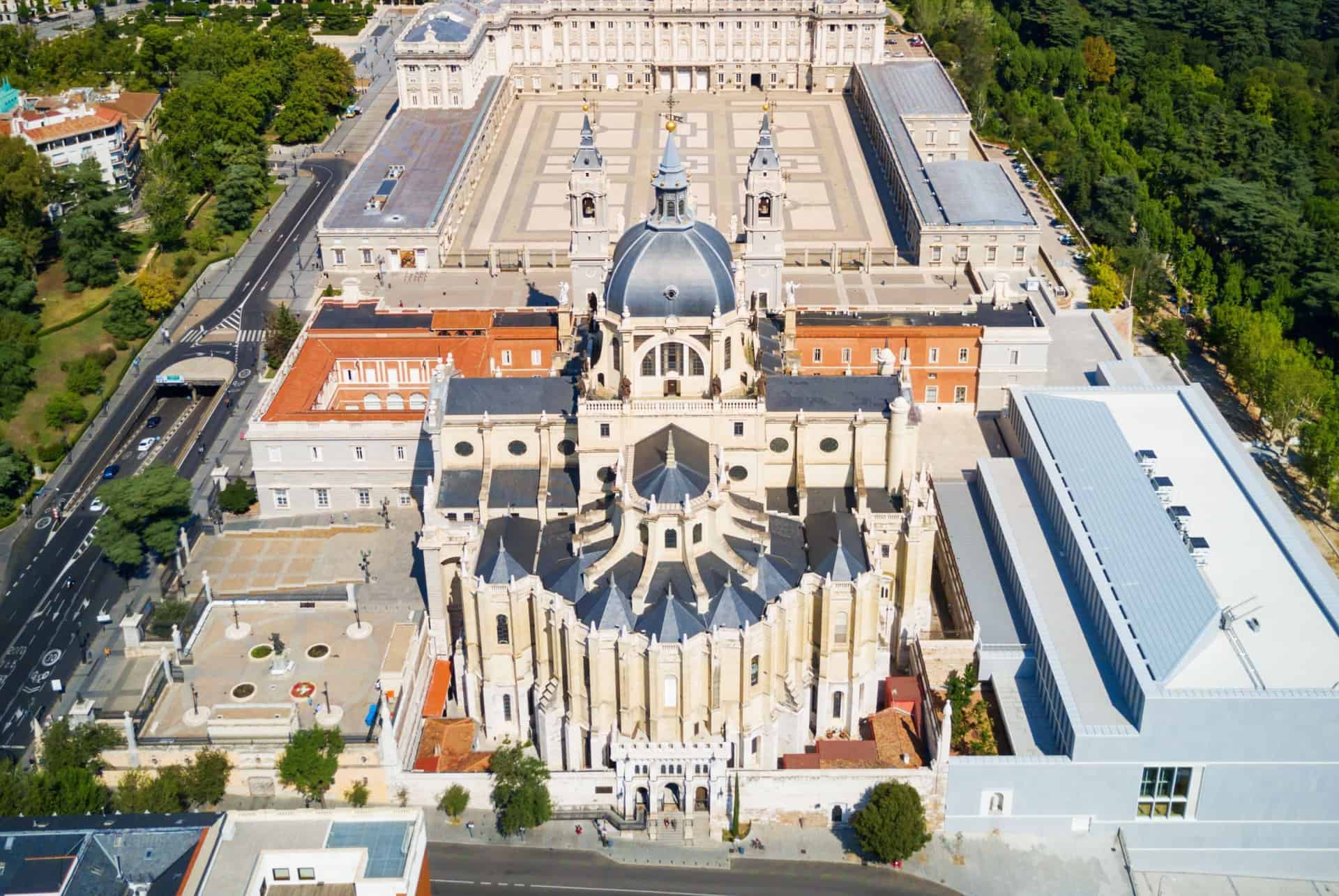 cathedrale almudena visiter madrid 5 jours