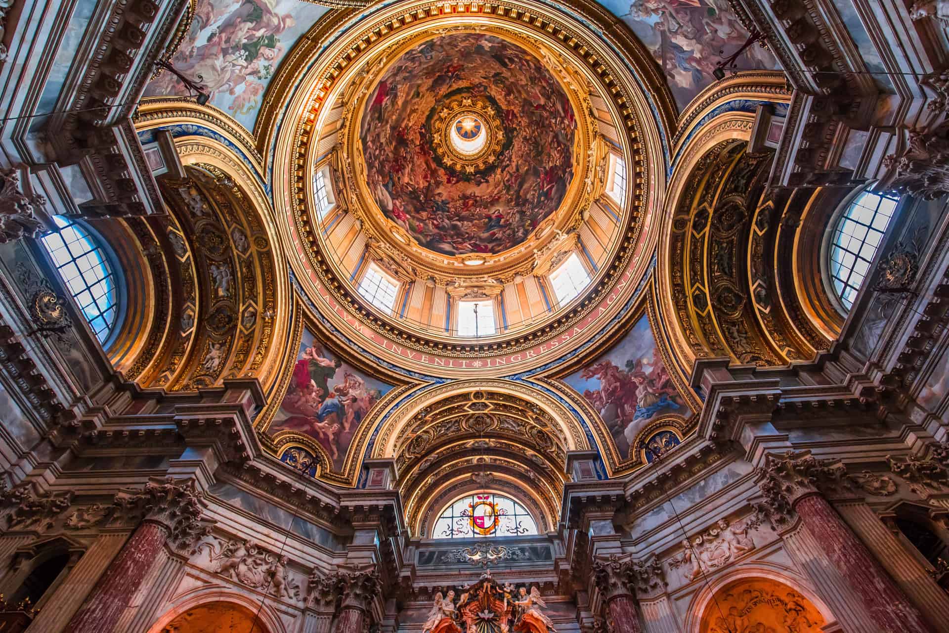 eglise sur la place navone a rome