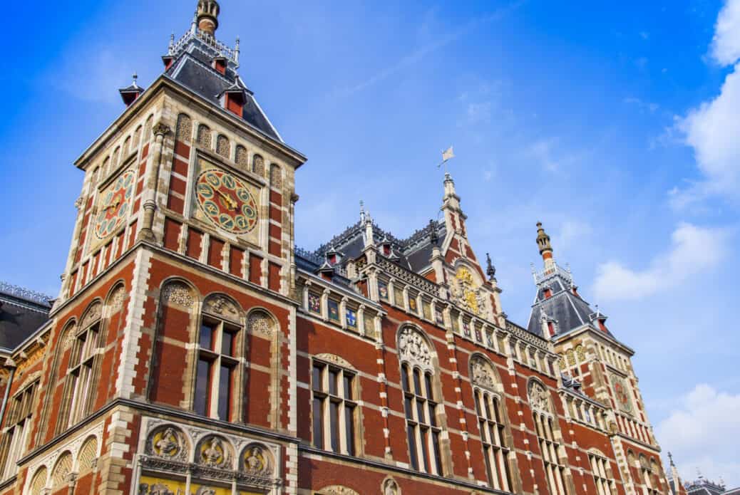 gare centrale amsterdam