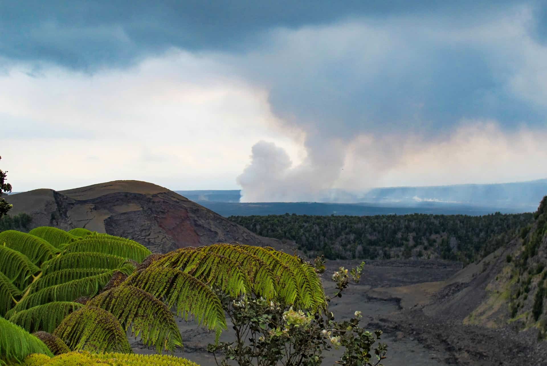 kilauea volcanoes national park