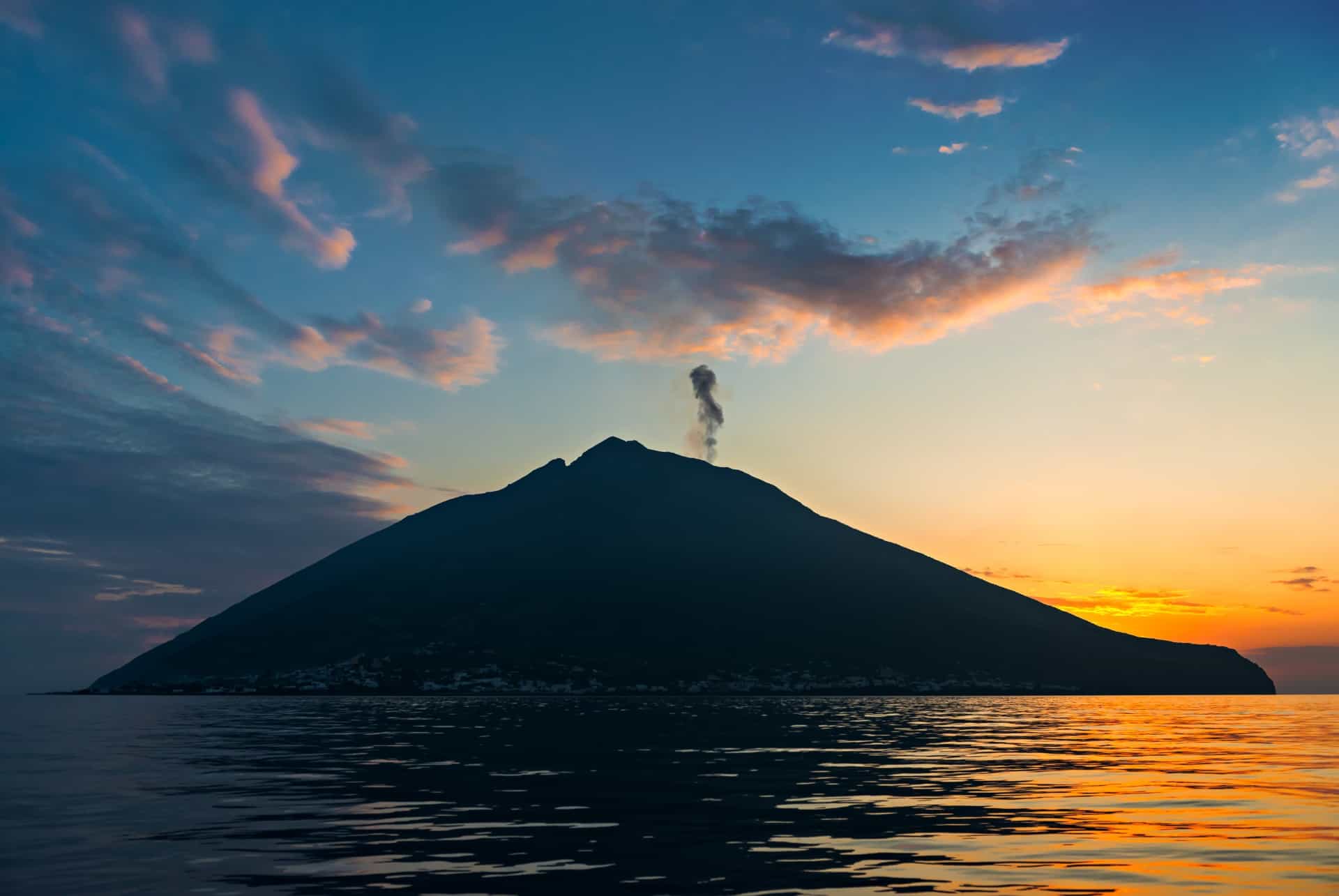 volcans du monde stromboli