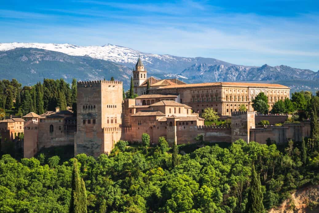 alhambra grenade plus belles villes espagne