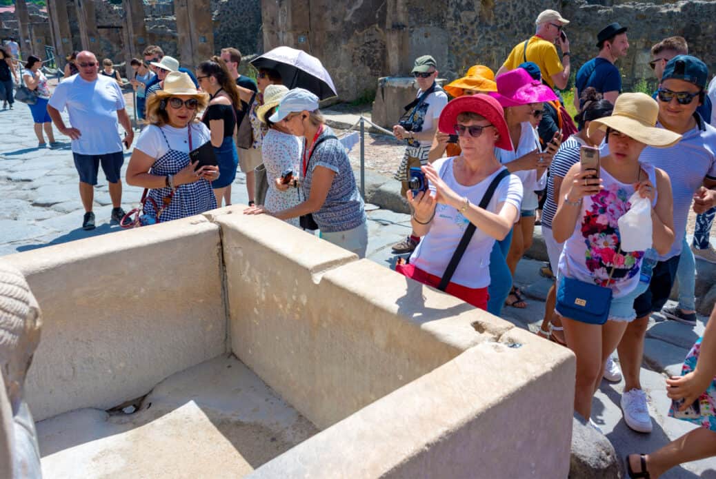 aller de naples a pompei