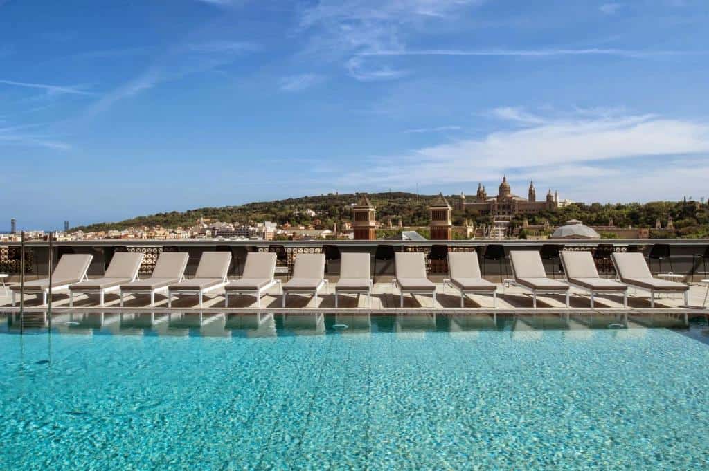 catalonia barcelone hotels piscine