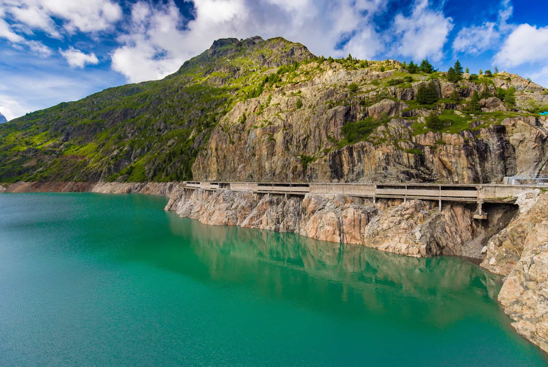 lac emosson alpes suisse