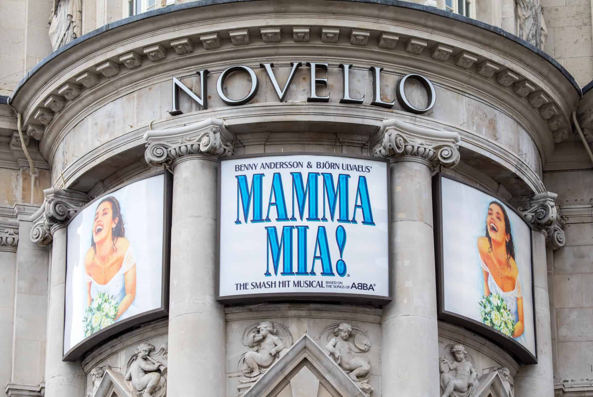 mamma mia novello theatre