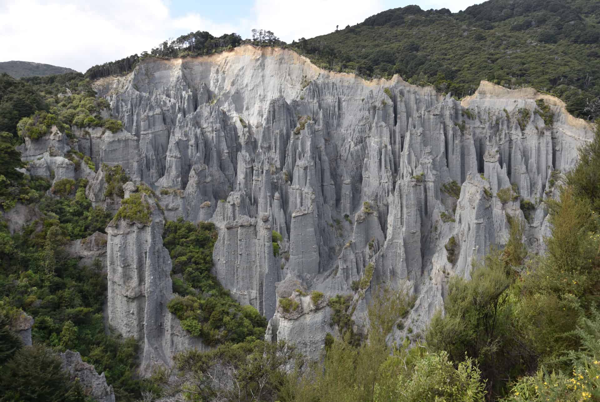 putangira pinnacles