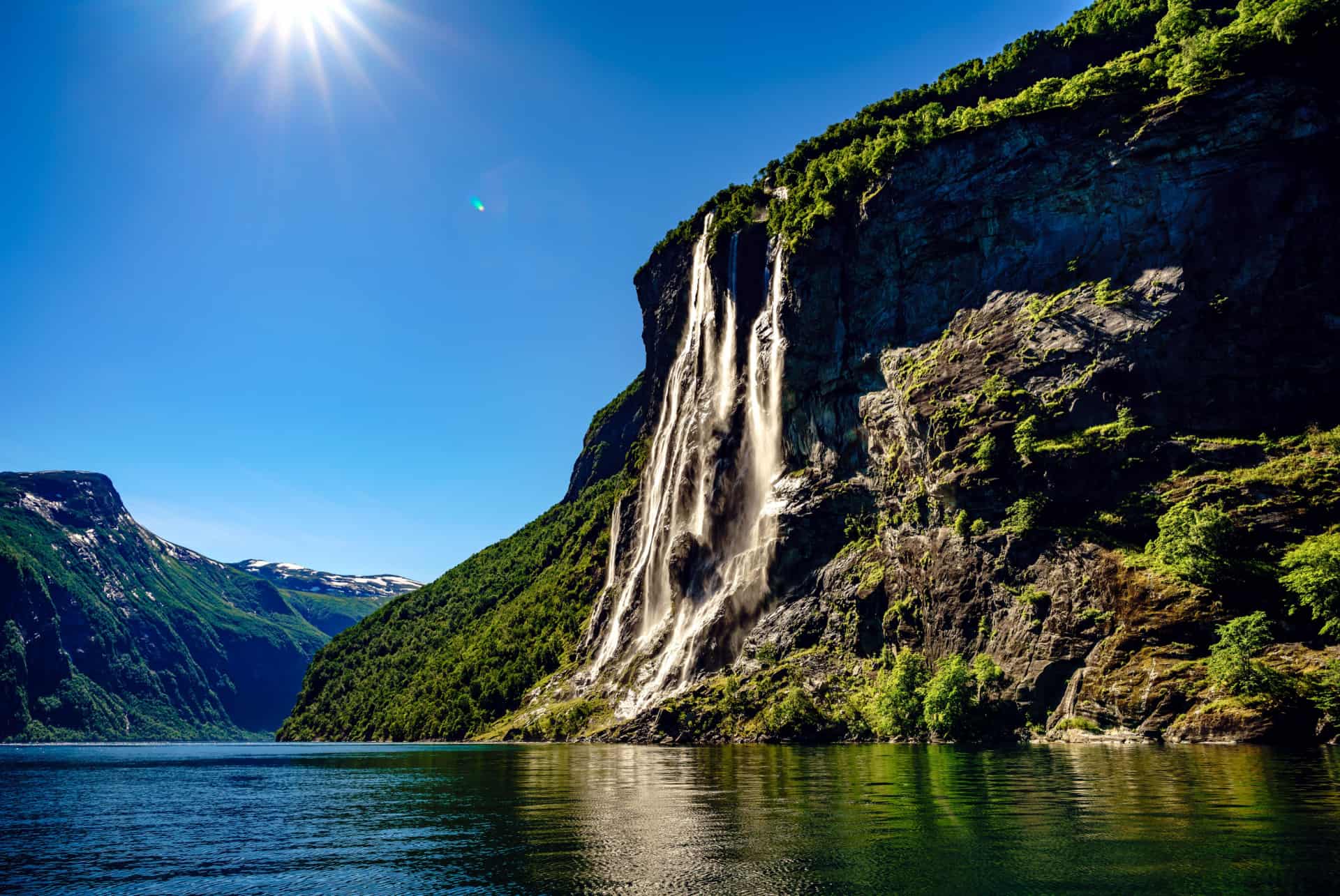 cascade sept soeurs geiranger fjord