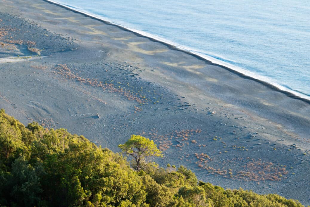 plage de nonza vue aerienne