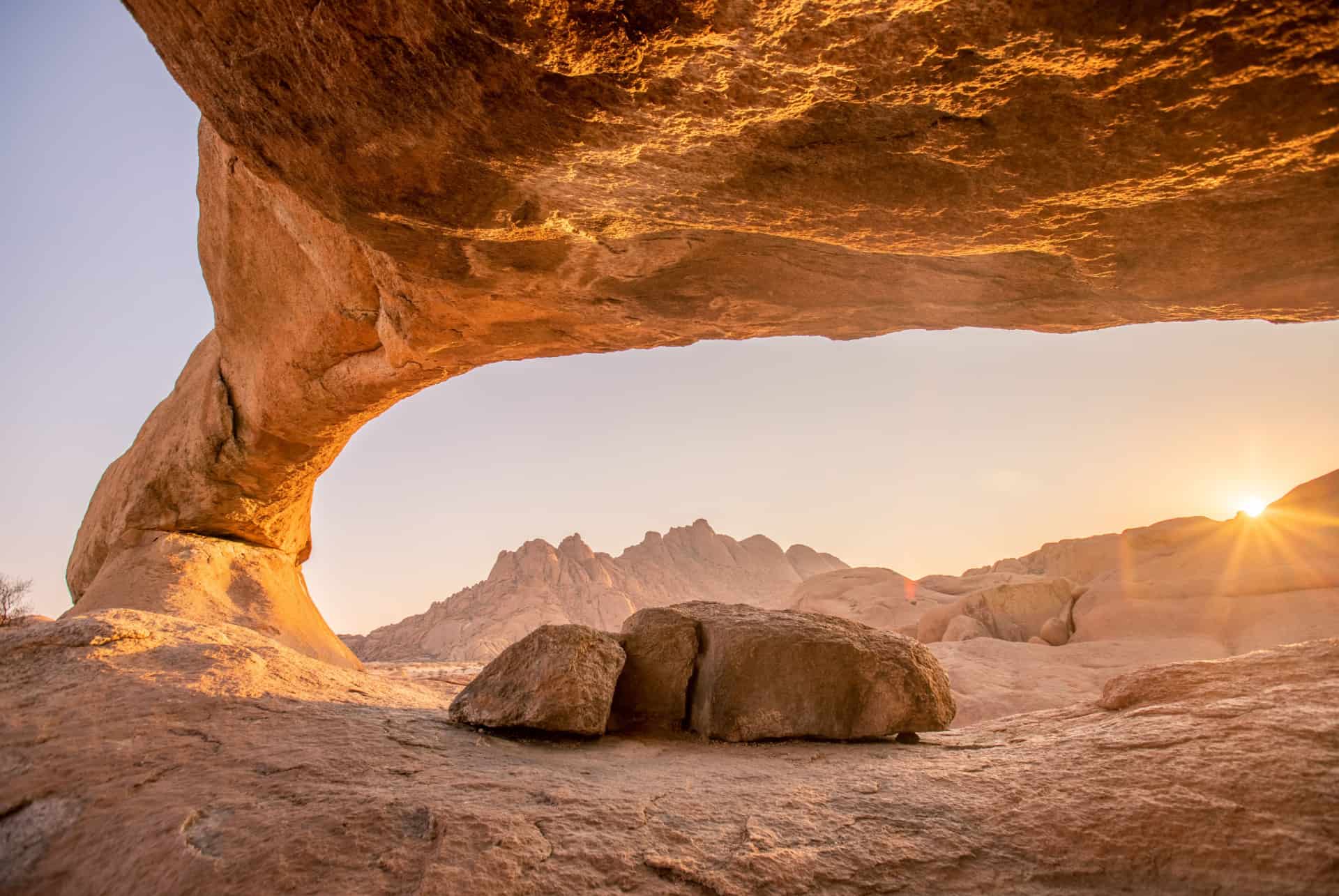 spitzkoppe arc namibie