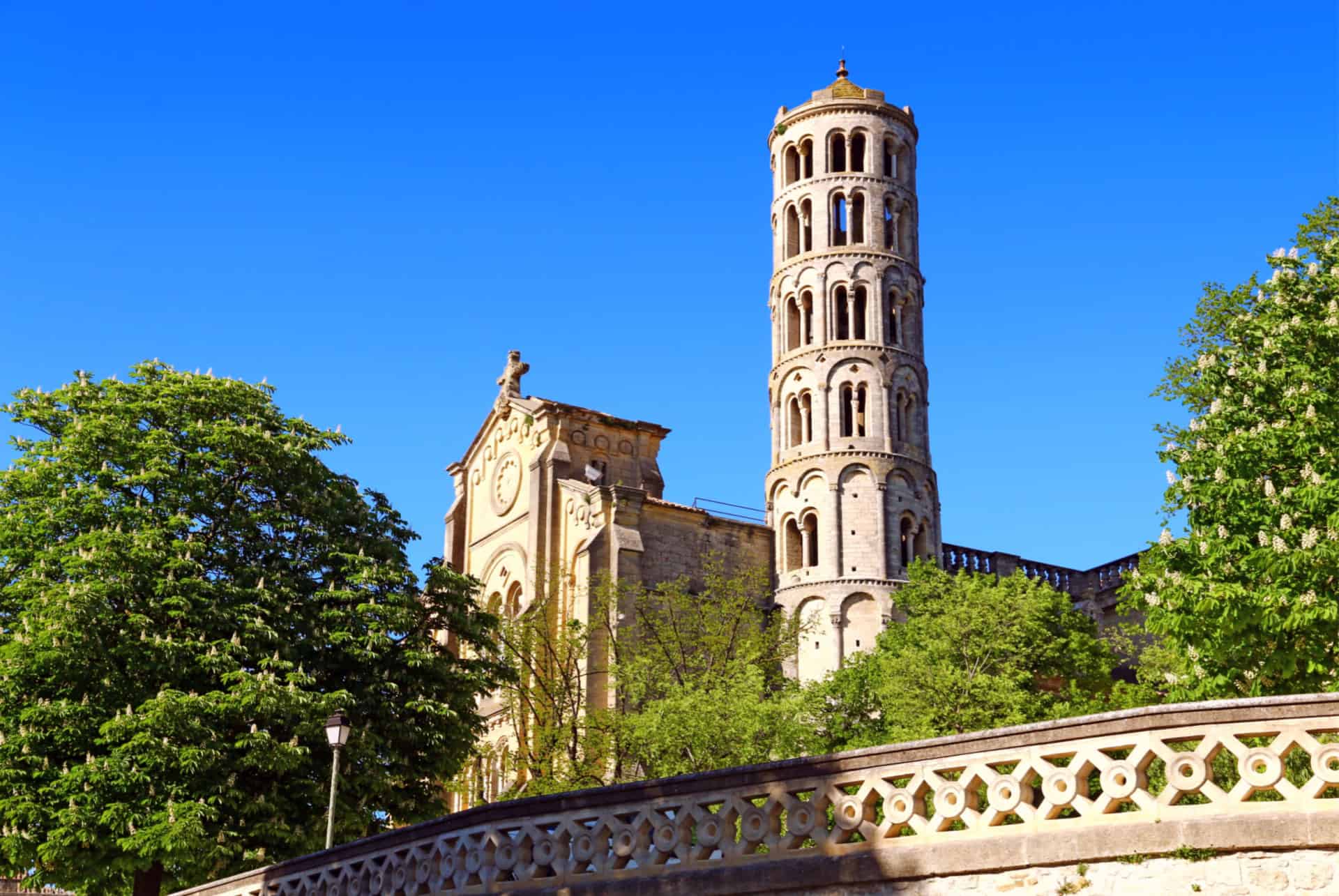 uzes village medieval que faire languedoc-roussillon