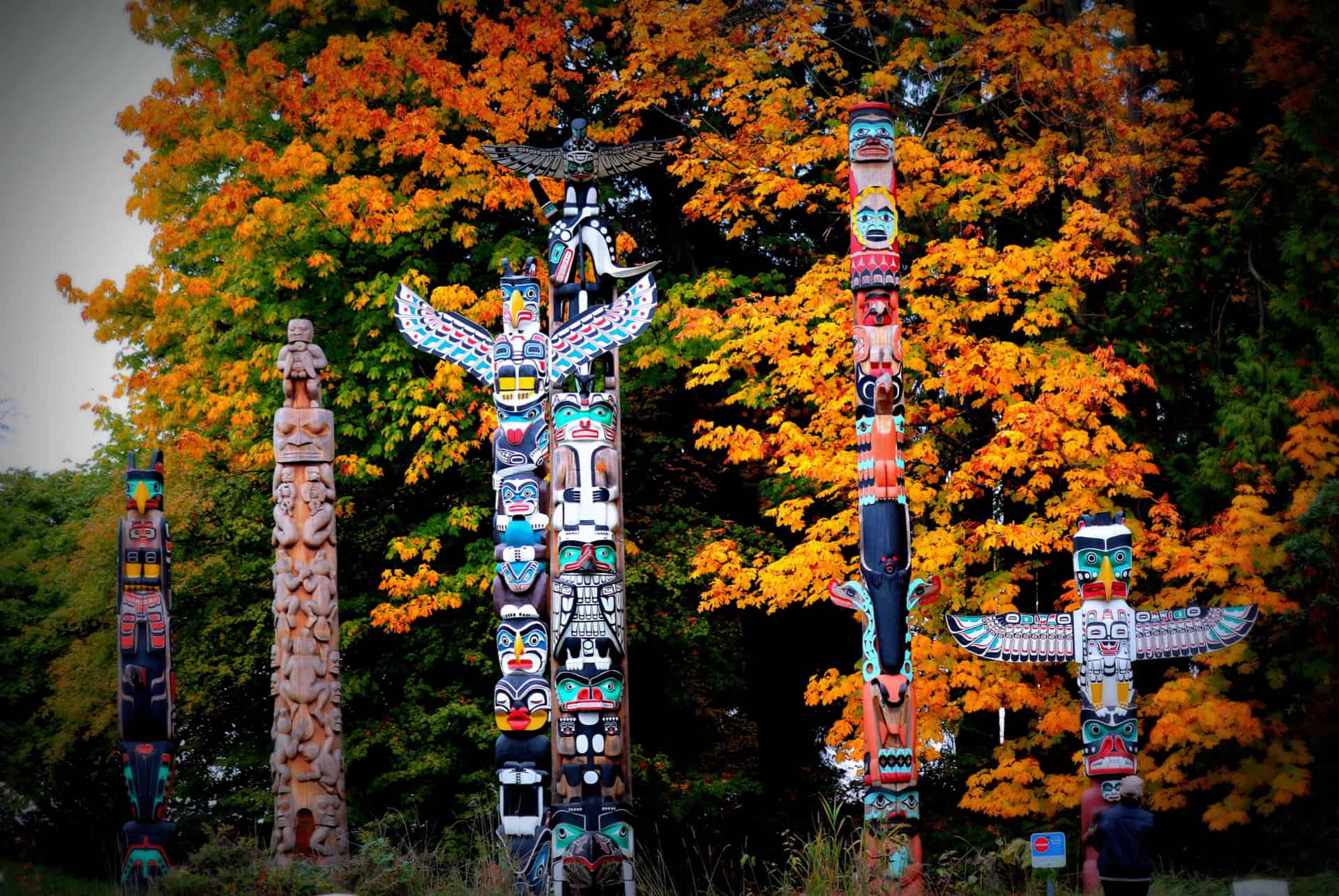 totems stanley park