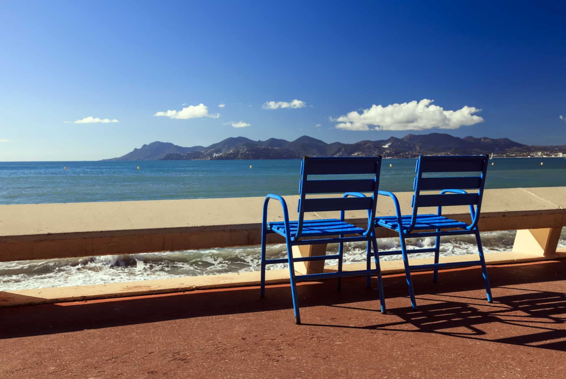 chaises bleues nice promenade anglais