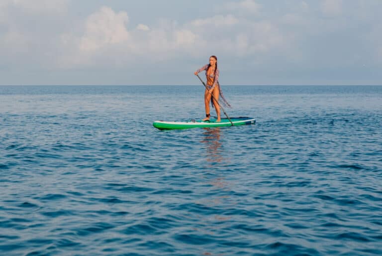 Excursion dans les grottes côtières de Budva en paddle ou en kayak