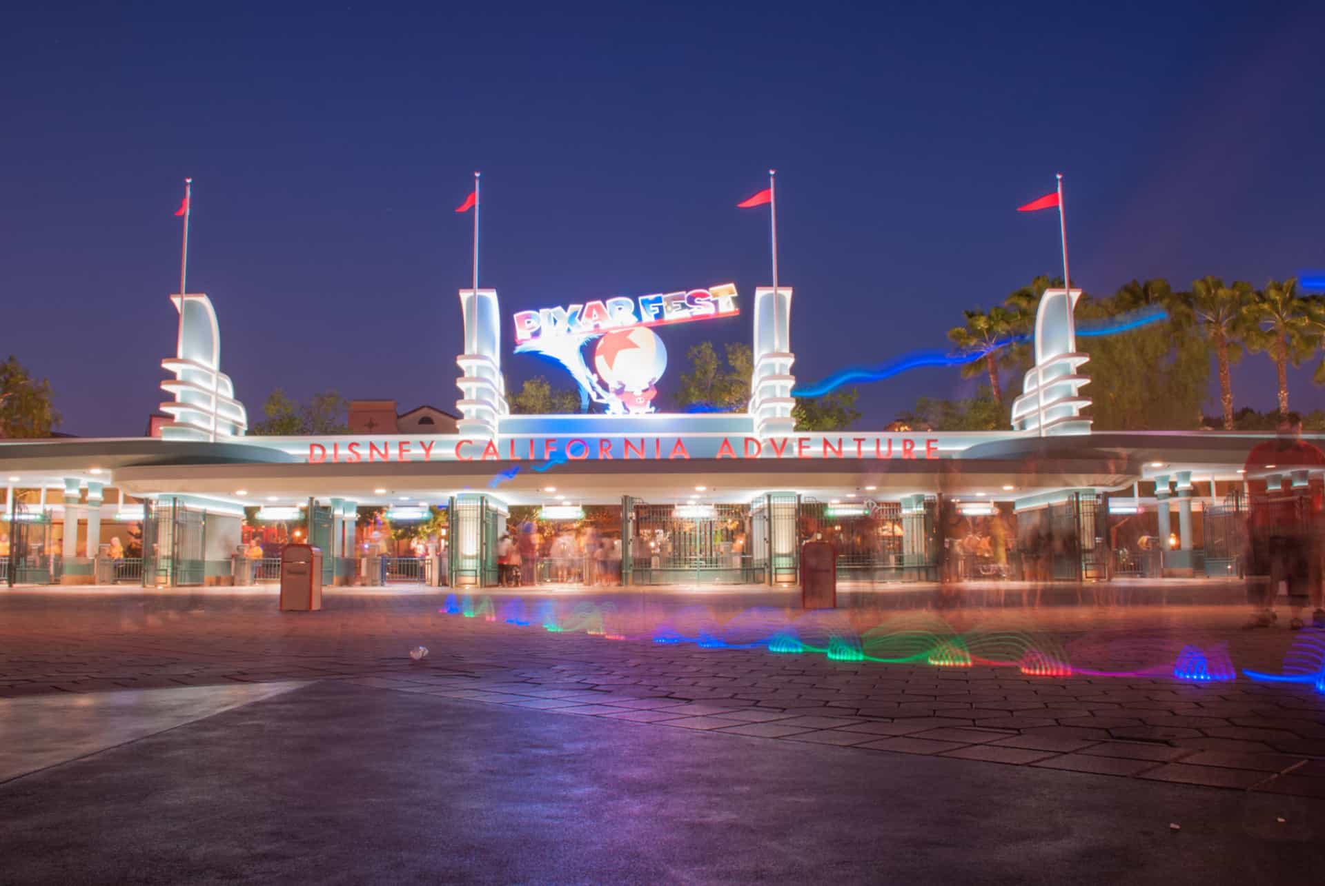 disneyland california de nuit